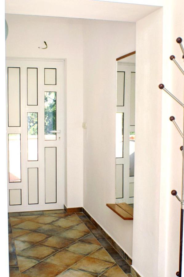 Family Friendly Seaside Apartments Vlasici, Pag - 4319 Exterior foto
